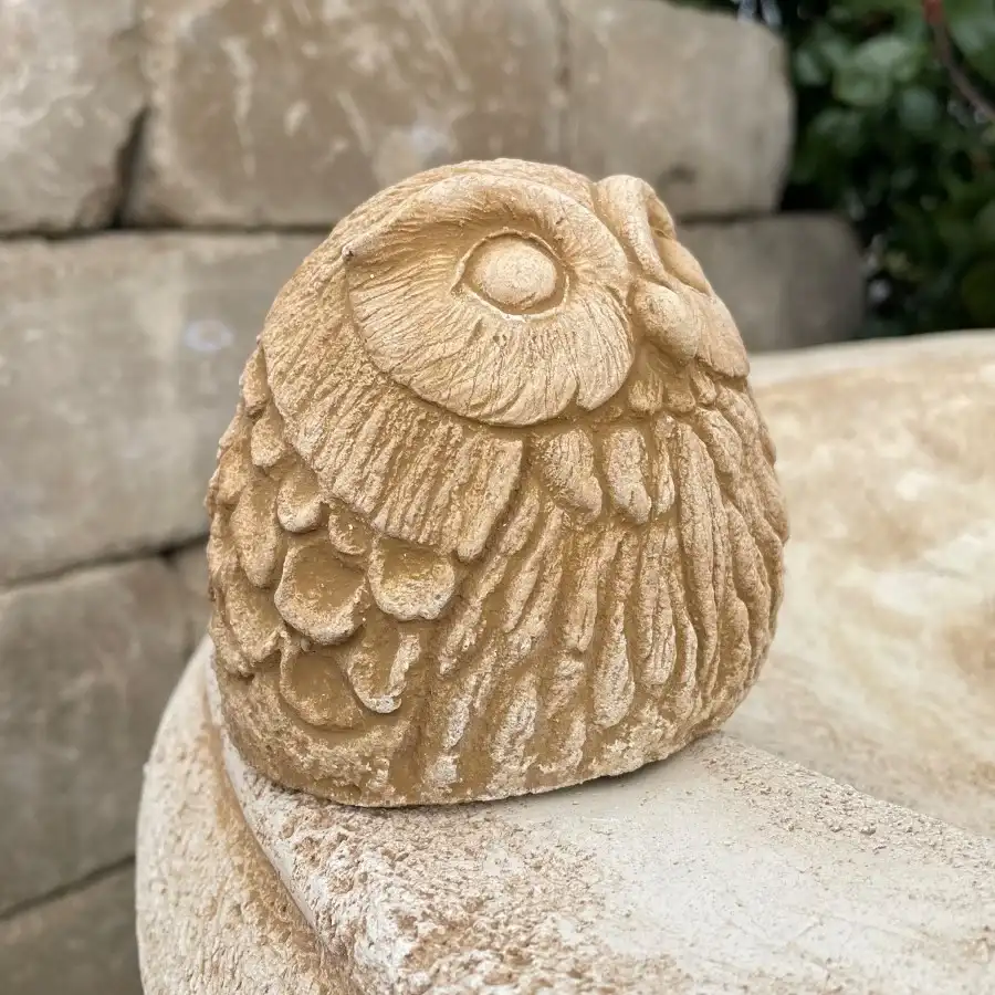 Ülő bagoly figura